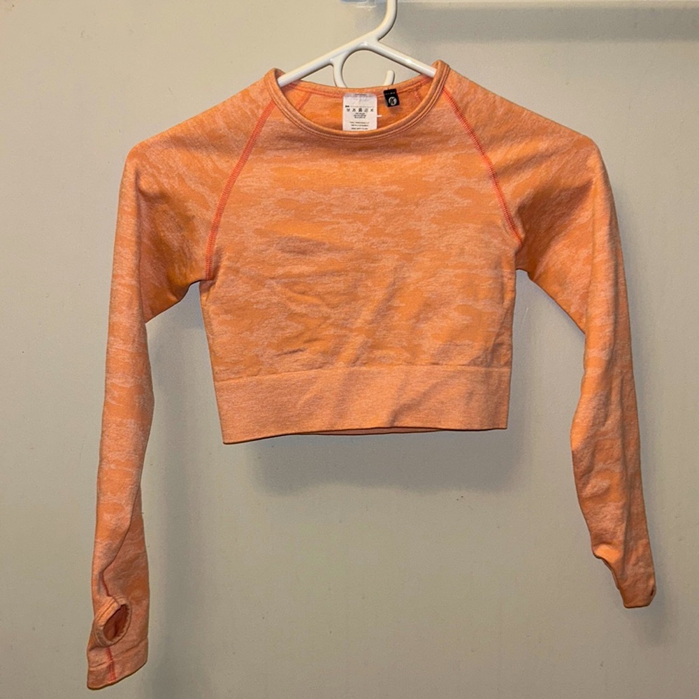 AYBL cropped long sleeve peach camo top